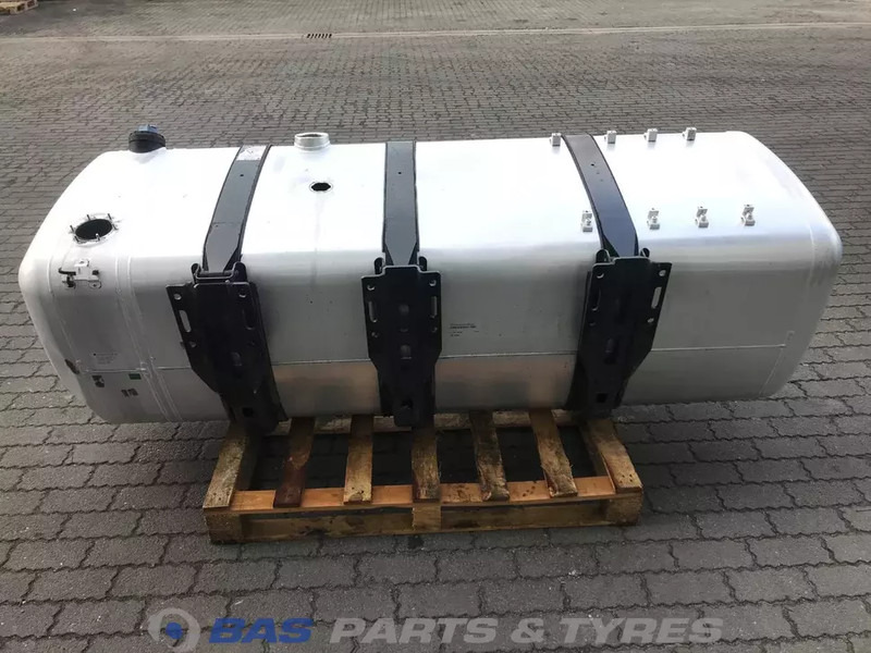 Mercedes-Benz Brandstoftank Mercedes 820 Liter A 960 470 34 01 - Drivstofftank for Lastebil: bilde 3 Mercedes-Benz Brandstoftank Mercedes 820 Liter A 960 470 34 01 - Drivstofftank for Lastebil: bilde 3