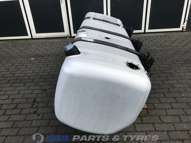 Mercedes-Benz Brandstoftank Mercedes 820 Liter A 960 470 34 01 - Drivstofftank for Lastebil: bilde 2 Mercedes-Benz Brandstoftank Mercedes 820 Liter A 960 470 34 01 - Drivstofftank for Lastebil: bilde 2