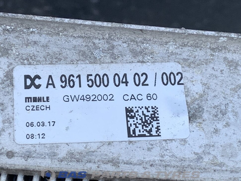 Mercedes-Benz Intercooler Mercedes A 961 500 04 02 - Intercooler for Lastebil: bilde 3 Mercedes-Benz Intercooler Mercedes A 961 500 04 02 - Intercooler for Lastebil: bilde 3