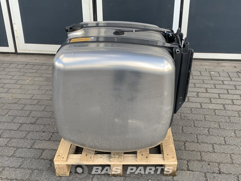Mercedes-Benz - Drivstofftank for Lastebil: bilde 2 Mercedes-Benz - Drivstofftank for Lastebil: bilde 2