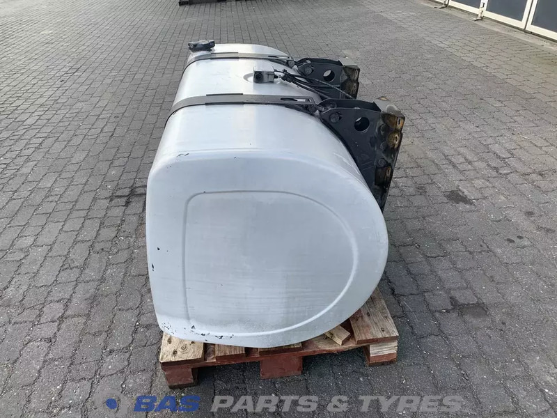 Renault - Drivstofftank for Lastebil: bilde 2 Renault - Drivstofftank for Lastebil: bilde 2