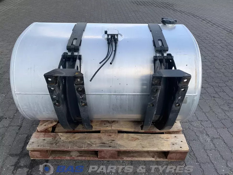 Renault - Drivstofftank for Lastebil: bilde 3 Renault - Drivstofftank for Lastebil: bilde 3