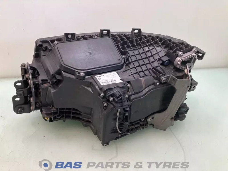 Scania Koplamp Rechts 2674391 - Frontlys for Lastebil: bilde 2 Scania Koplamp Rechts 2674391 - Frontlys for Lastebil: bilde 2