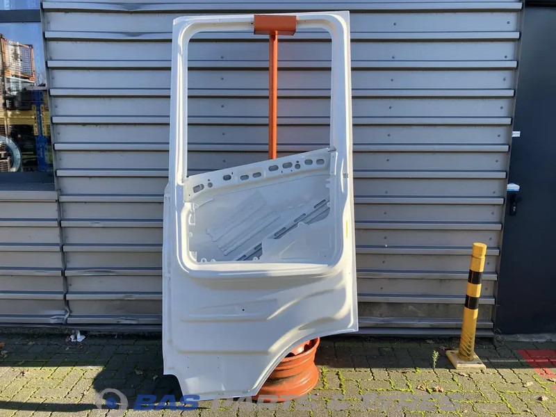 Scania S-Serie NextGen Portier Rechts Scania 2137842 - Dør og deler for Lastebil: bilde 2 Scania S-Serie NextGen Portier Rechts Scania 2137842 - Dør og deler for Lastebil: bilde 2