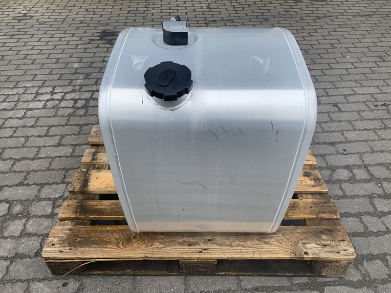 Volvo Brandstoftank Volvo 240 Liter G0000110 - Drivstofftank for Lastebil: bilde 1 Volvo Brandstoftank Volvo 240 Liter G0000110 - Drivstofftank for Lastebil: bilde 1