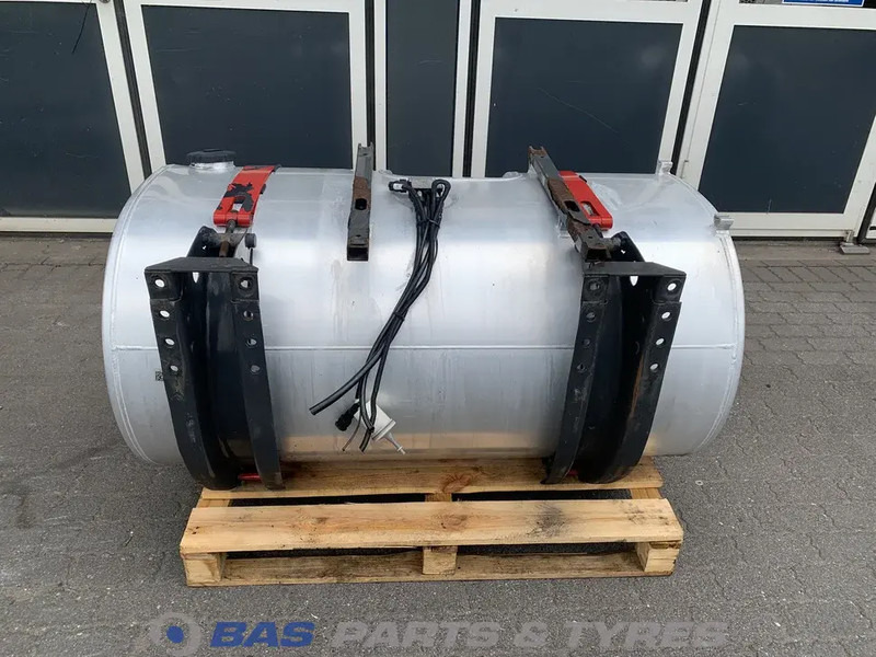 Volvo - Drivstofftank for Lastebil: bilde 3 Volvo - Drivstofftank for Lastebil: bilde 3