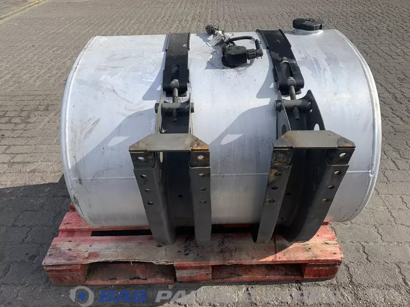 Volvo - Drivstofftank for Lastebil: bilde 3 Volvo - Drivstofftank for Lastebil: bilde 3