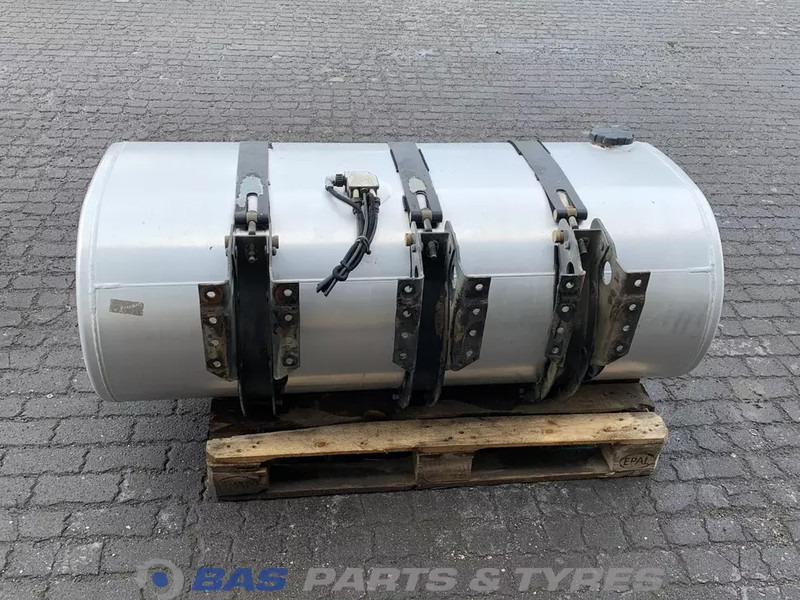 Volvo - Drivstofftank for Lastebil: bilde 2 Volvo - Drivstofftank for Lastebil: bilde 2