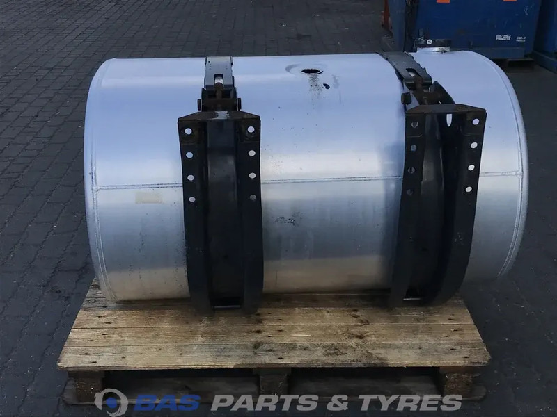 Volvo - Drivstofftank for Lastebil: bilde 3 Volvo - Drivstofftank for Lastebil: bilde 3