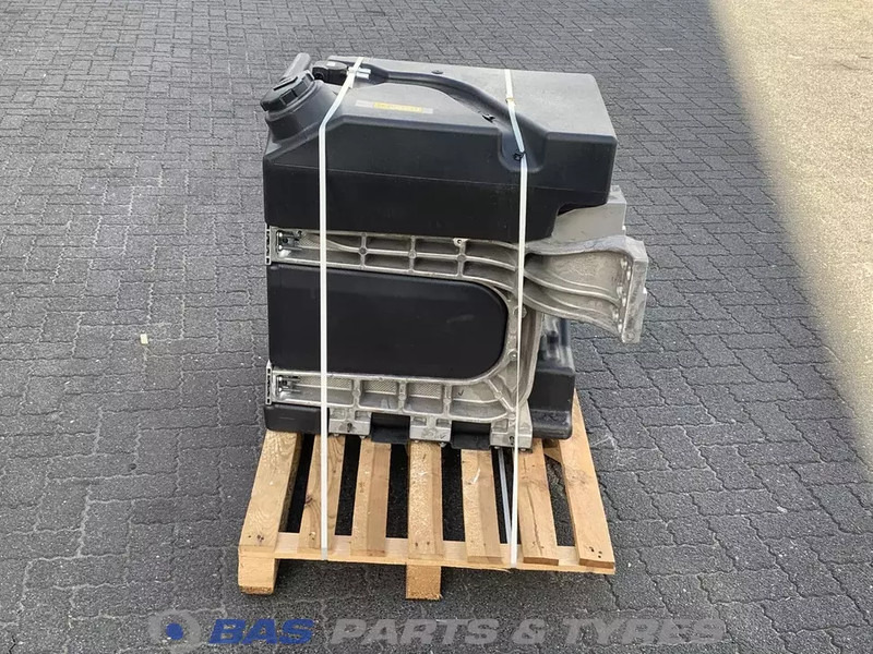Volvo - Drivstofftank for Lastebil: bilde 2 Volvo - Drivstofftank for Lastebil: bilde 2