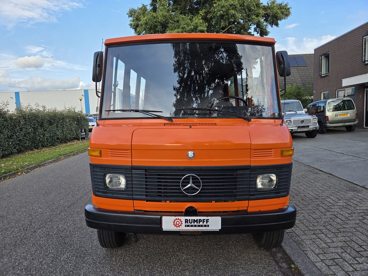 Mercedes-Benz L 608 D dubbel cabine (26700 km) goederen en personen bestelwagen - Persontransport: bilde 2 Mercedes-Benz L 608 D dubbel cabine (26700 km) goederen en personen bestelwagen - Persontransport: bilde 2