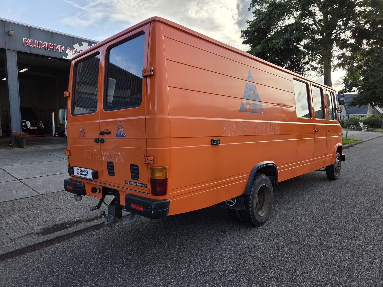 Mercedes-Benz L 608 D dubbel cabine (26700 km) goederen en personen bestelwagen - Persontransport: bilde 3 Mercedes-Benz L 608 D dubbel cabine (26700 km) goederen en personen bestelwagen - Persontransport: bilde 3