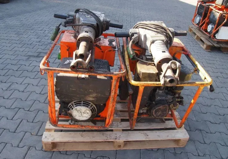 Agregat Bosch 2006 i Młot do kucia - Anleggsmaskiner: bilde 1 Agregat Bosch 2006 i Młot do kucia - Anleggsmaskiner: bilde 1