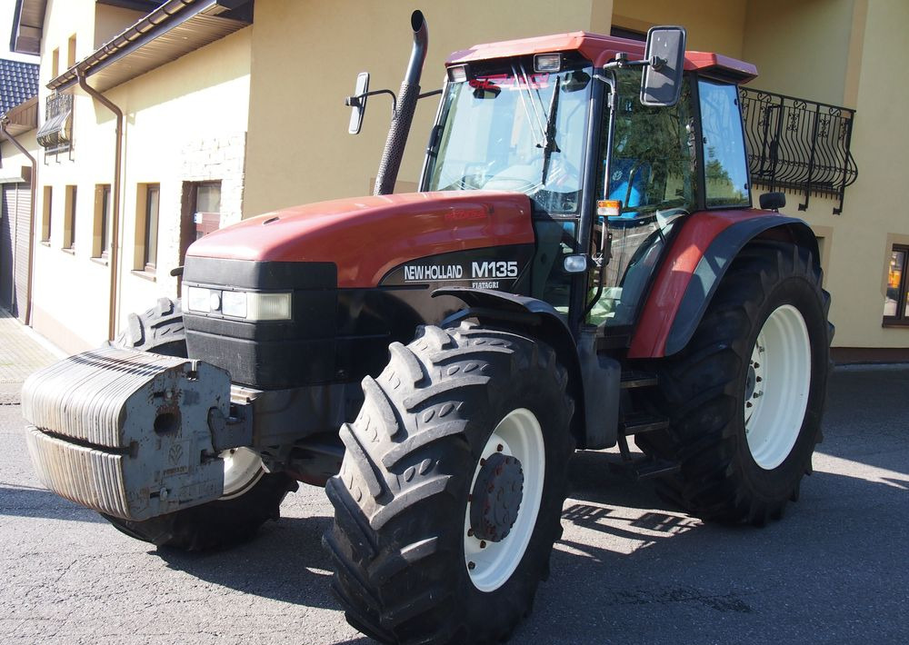 Ciągnik New Holland NH M 135 1998 NEW HOLLAND TM M135 - Traktor: bilde 2 Ciągnik New Holland NH M 135 1998 NEW HOLLAND TM M135 - Traktor: bilde 2