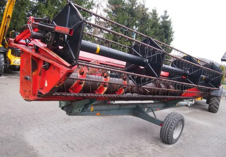 Heder Massey Ferguson Szerokość 5m pasuje do 32, 34, 36, 38, 42, 7254, 7272, 7278 - Skjærebord: bilde 1 Heder Massey Ferguson Szerokość 5m pasuje do 32, 34, 36, 38, 42, 7254, 7272, 7278 - Skjærebord: bilde 1