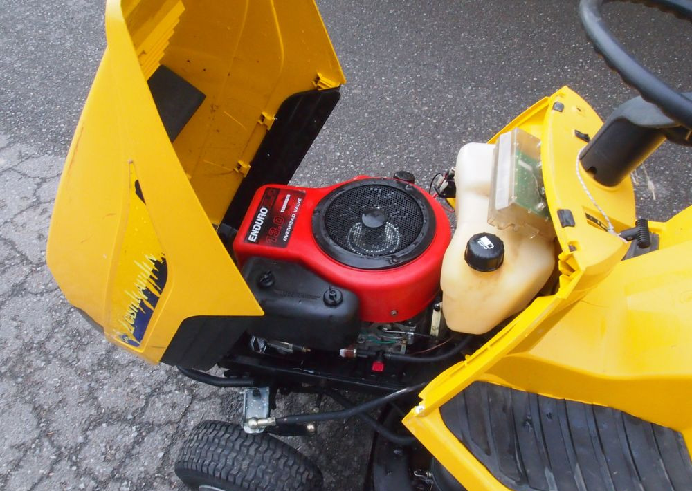 Kosiarka traktorek Castel Garden 13/92 2007 Kosiarka Castel Garden 13/92 - Gressklipper: bilde 4 Kosiarka traktorek Castel Garden 13/92 2007 Kosiarka Castel Garden 13/92 - Gressklipper: bilde 4