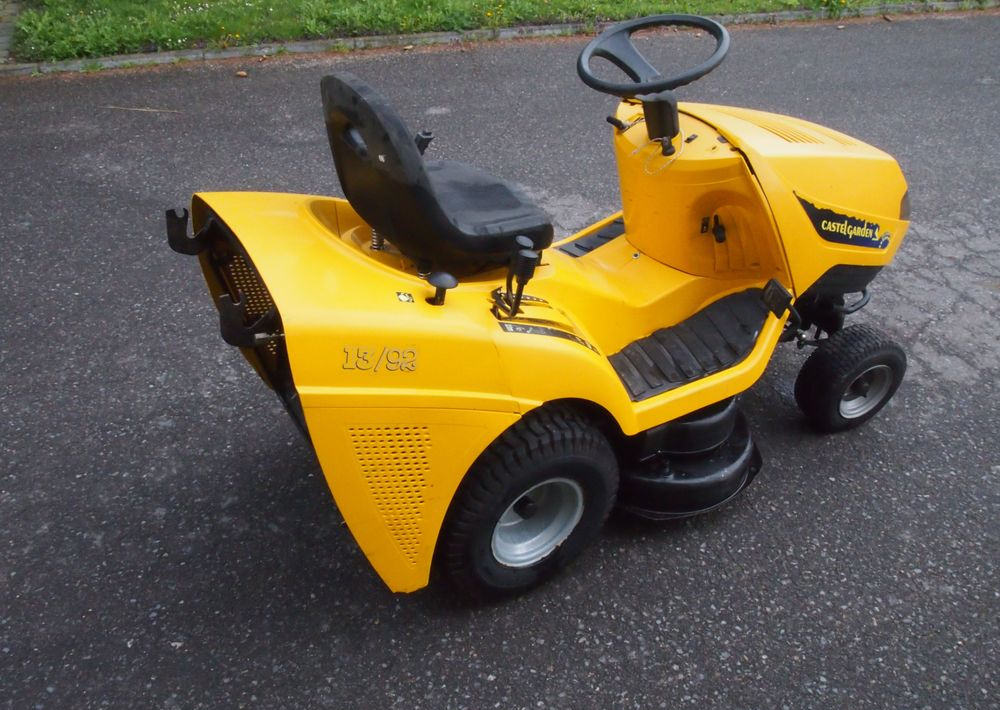 Kosiarka traktorek Castel Garden 13/92 2007 Kosiarka Castel Garden 13/92 - Gressklipper: bilde 5 Kosiarka traktorek Castel Garden 13/92 2007 Kosiarka Castel Garden 13/92 - Gressklipper: bilde 5