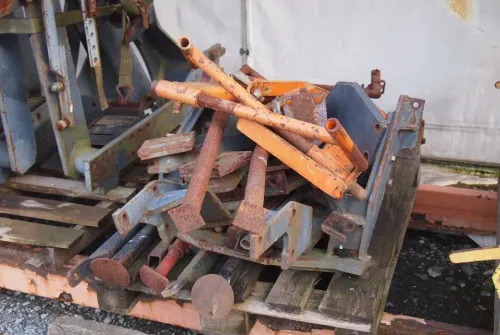 Ładowacz czołowy Tur do ciągnika MF NW JD CLAAS RENAULT - Frontlaster for traktor: bilde 5 Ładowacz czołowy Tur do ciągnika MF NW JD CLAAS RENAULT - Frontlaster for traktor: bilde 5