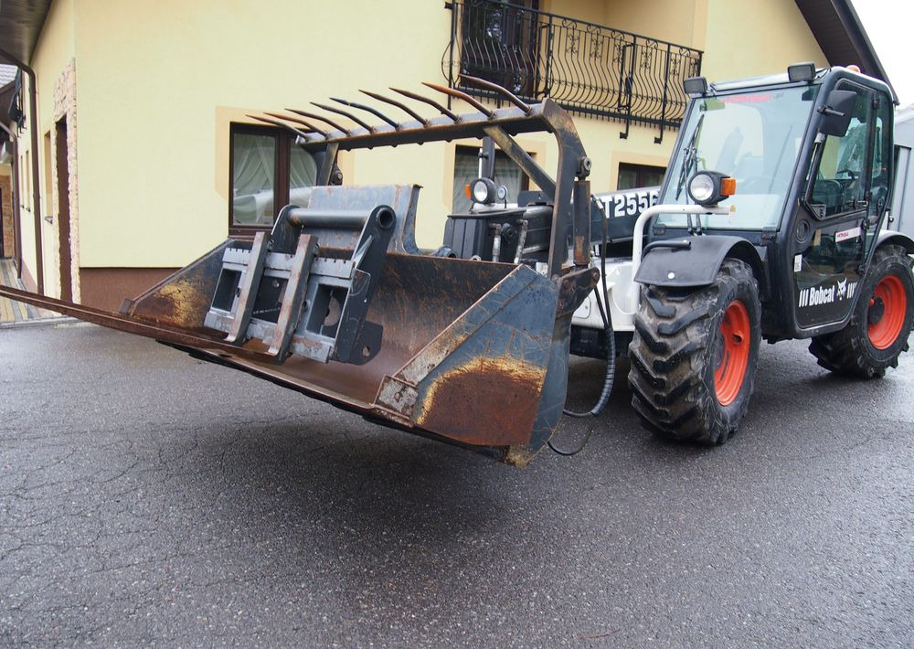 Ładowarka teleskopowa Bobcat T2556 2005 Ładowarka teleskopowa BOBCAT - Teleskoplastere: bilde 3 Ładowarka teleskopowa Bobcat T2556 2005 Ładowarka teleskopowa BOBCAT - Teleskoplastere: bilde 3