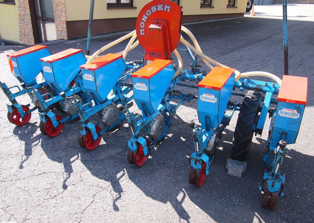Siewnik Monosem do kukurydzy ,buraków i słonecznika - Ettkorn såmaskin: bilde 5 Siewnik Monosem do kukurydzy ,buraków i słonecznika - Ettkorn såmaskin: bilde 5