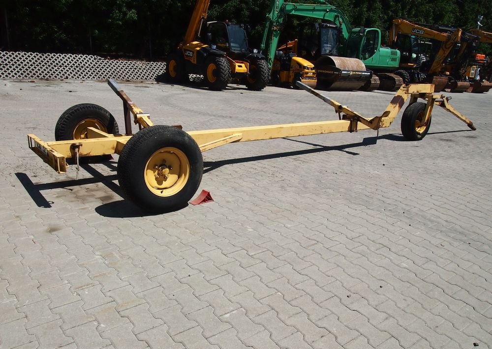 Wózek do kombajnu New Holland 3 kołowy Wózek pod heder do kombajnu - Skjærebordsvogn: bilde 1 Wózek do kombajnu New Holland 3 kołowy Wózek pod heder do kombajnu - Skjærebordsvogn: bilde 1