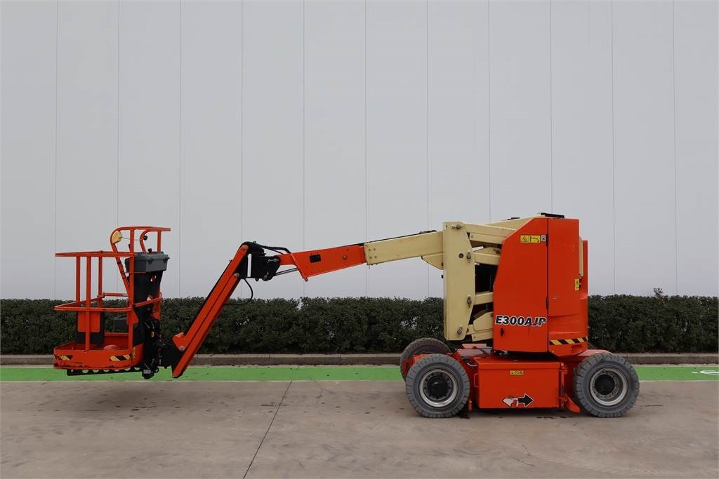 JLG E300AJP - Bomlift: bilde 1 JLG E300AJP - Bomlift: bilde 1
