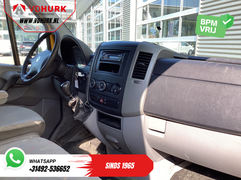 Volkswagen Crafter 32 2.5 TDI 136 pk L3H2 EXPORT ONLY DB Riem V.V./ 2.8t Trekgewicht/ Airco/ 270Gr.Deuren/ Trekhaak - Små varebil: bilde 3 Volkswagen Crafter 32 2.5 TDI 136 pk L3H2 EXPORT ONLY DB Riem V.V./ 2.8t Trekgewicht/ Airco/ 270Gr.Deuren/ Trekhaak - Små varebil: bilde 3