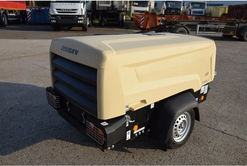 Doosan Doosan 77.55- stock id107 - Luftkompressor: bilde 4 Doosan Doosan 77.55- stock id107 - Luftkompressor: bilde 4