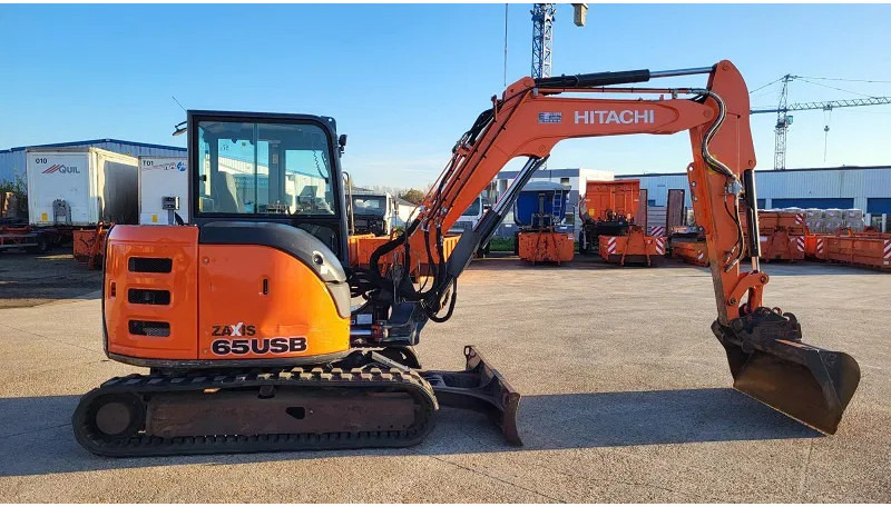 Hitachi ZX65USB-5A CLR - Beltegraver: bilde 5 Hitachi ZX65USB-5A CLR - Beltegraver: bilde 5