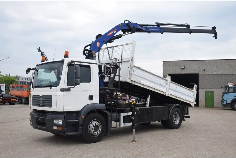 MAN TGM 18.330 - Tippbil, Kranbil: bilde 1 MAN TGM 18.330 - Tippbil, Kranbil: bilde 1