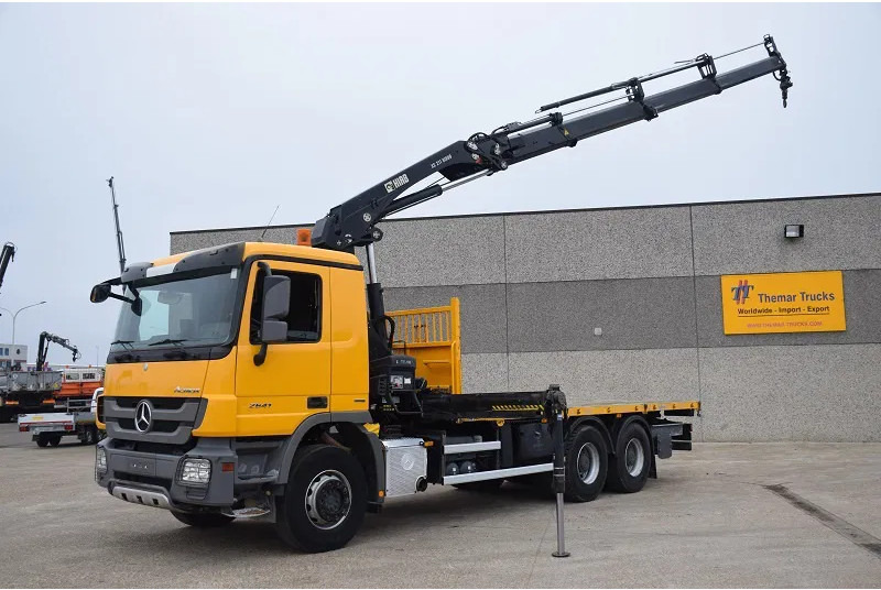 Mercedes-Benz - Planbil, Kranbil: bilde 1 Mercedes-Benz - Planbil, Kranbil: bilde 1