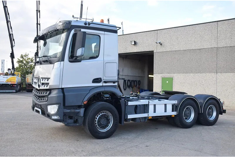 Mercedes-Benz Arocs 3345 - Trekkvogn: bilde 3 Mercedes-Benz Arocs 3345 - Trekkvogn: bilde 3