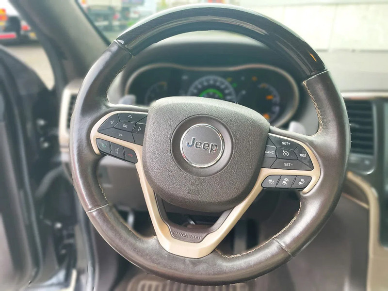 Jeep Grand Cherokee Jeep Grand Cherokee *Export*AHK 2,9t*zetelverw. voor-achter*elektr. zetels*adaptive cruise control - Personenbil: bilde 5 Jeep Grand Cherokee Jeep Grand Cherokee *Export*AHK 2,9t*zetelverw. voor-achter*elektr. zetels*adaptive cruise control - Personenbil: bilde 5