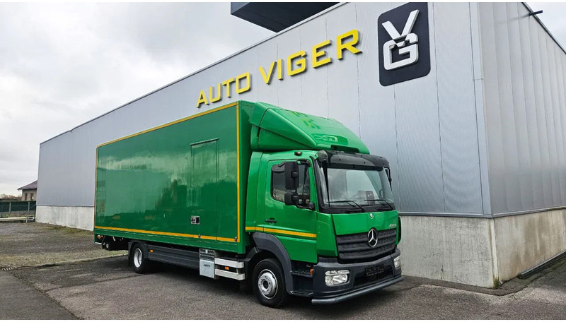 Mercedes-Benz Atego 1018 *L*Achteruitrijcamera*Automaat*Airco*Dhollandia Laadbrug*7149cm - Lastebil: bilde 1 Mercedes-Benz Atego 1018 *L*Achteruitrijcamera*Automaat*Airco*Dhollandia Laadbrug*7149cm - Lastebil: bilde 1