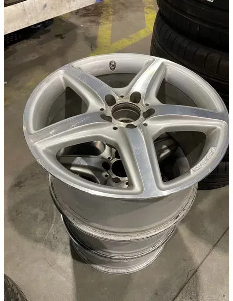 Mercedes-Benz *Occasie *3 velgen AMG* 18 inch - Felg for Personenbil: bilde 1 Mercedes-Benz *Occasie *3 velgen AMG* 18 inch - Felg for Personenbil: bilde 1