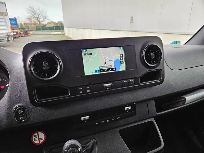 Mercedes-Benz Sprinter 317 CDI*L2H2*360°CAMERA*TEMPOMAT*NAVIGATIE*STOELVERWARMING* - Kassebil: bilde 5 Mercedes-Benz Sprinter 317 CDI*L2H2*360°CAMERA*TEMPOMAT*NAVIGATIE*STOELVERWARMING* - Kassebil: bilde 5