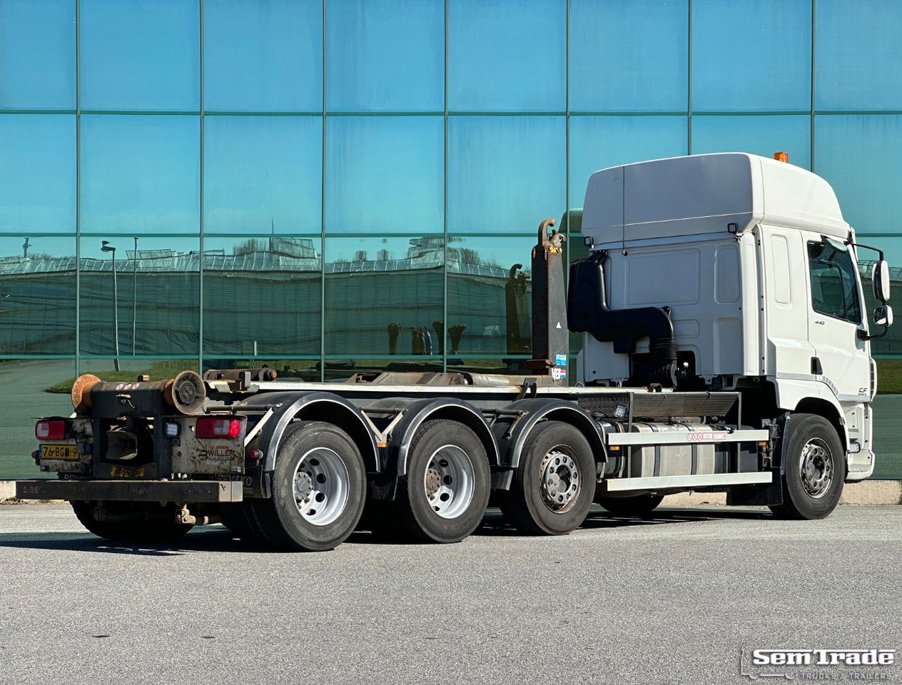 DAF CF 440 FAK 8X2 SC 30 TON VDL Haakarm Systeem Lengte 6600 MM Holland-Truck - Container-transport/ Vekselflak lastebil: bilde 4 DAF CF 440 FAK 8X2 SC 30 TON VDL Haakarm Systeem Lengte 6600 MM Holland-Truck - Container-transport/ Vekselflak lastebil: bilde 4