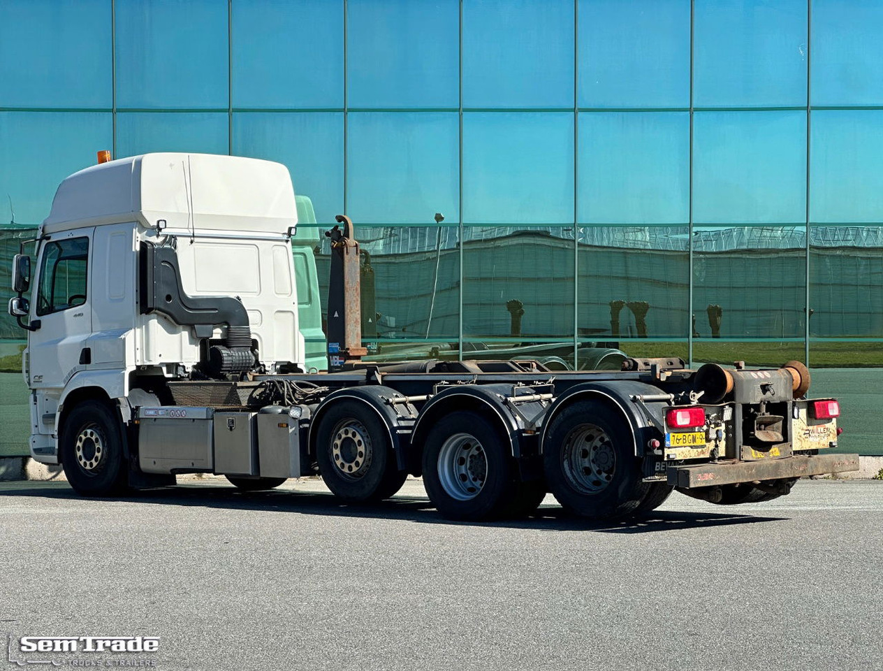 DAF CF 440 FAK 8X2 SC 30 TON VDL Haakarm Systeem Lengte 6600 MM Holland-Truck - Container-transport/ Vekselflak lastebil: bilde 3 DAF CF 440 FAK 8X2 SC 30 TON VDL Haakarm Systeem Lengte 6600 MM Holland-Truck - Container-transport/ Vekselflak lastebil: bilde 3