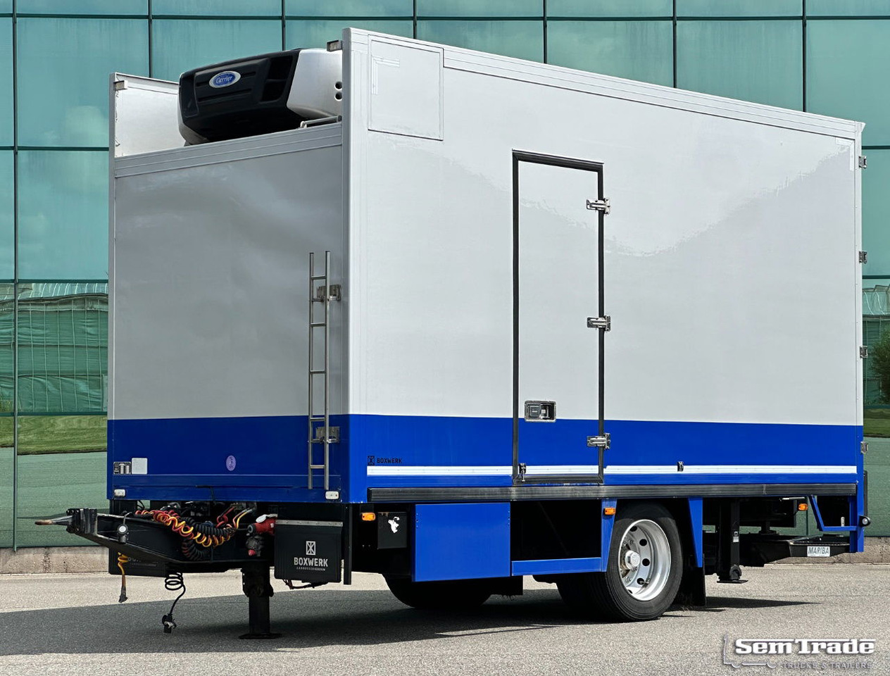 Floor Flma-10 Carrier Cooling 2X Side Door Tail Lift Disc Brakes Holland-Trailer - Kjølehenger: bilde 1 Floor Flma-10 Carrier Cooling 2X Side Door Tail Lift Disc Brakes Holland-Trailer - Kjølehenger: bilde 1
