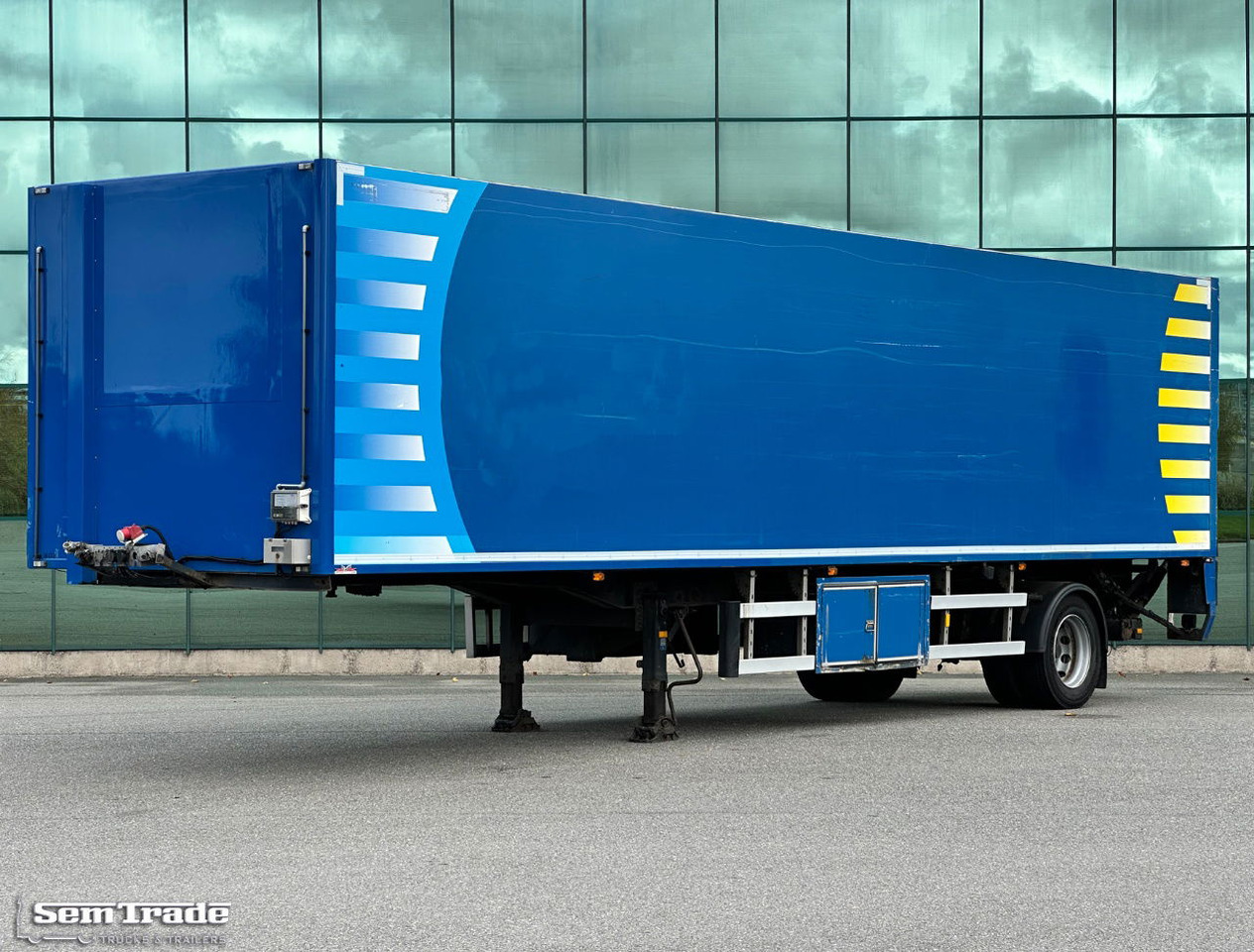 HRD NTS BI-Temp Cooling Tail Lift Steering Axle City Trailer - Kjølesemi: bilde 1 HRD NTS BI-Temp Cooling Tail Lift Steering Axle City Trailer - Kjølesemi: bilde 1