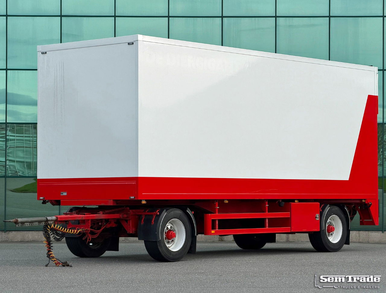 Heiwo Chassis + Isolated BOX 770x250x270 Inside Tail Lift Super Condition - Skaphenger: bilde 1 Heiwo Chassis + Isolated BOX 770x250x270 Inside Tail Lift Super Condition - Skaphenger: bilde 1