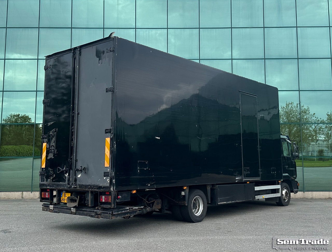 MAN LE 220C Euro 3 Isolated BOX + BOX Heater 740 x 240 x 295 CM Inside Holland Truck - Skapbil: bilde 4 MAN LE 220C Euro 3 Isolated BOX + BOX Heater 740 x 240 x 295 CM Inside Holland Truck - Skapbil: bilde 4