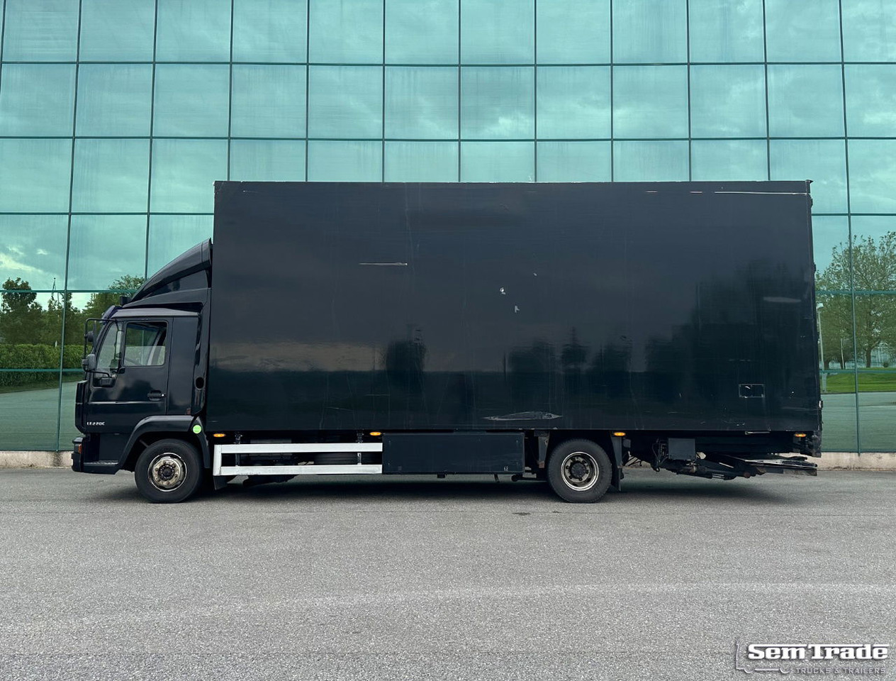 MAN LE 220C Euro 3 Isolated BOX + BOX Heater 740 x 240 x 295 CM Inside Holland Truck - Skapbil: bilde 2 MAN LE 220C Euro 3 Isolated BOX + BOX Heater 740 x 240 x 295 CM Inside Holland Truck - Skapbil: bilde 2