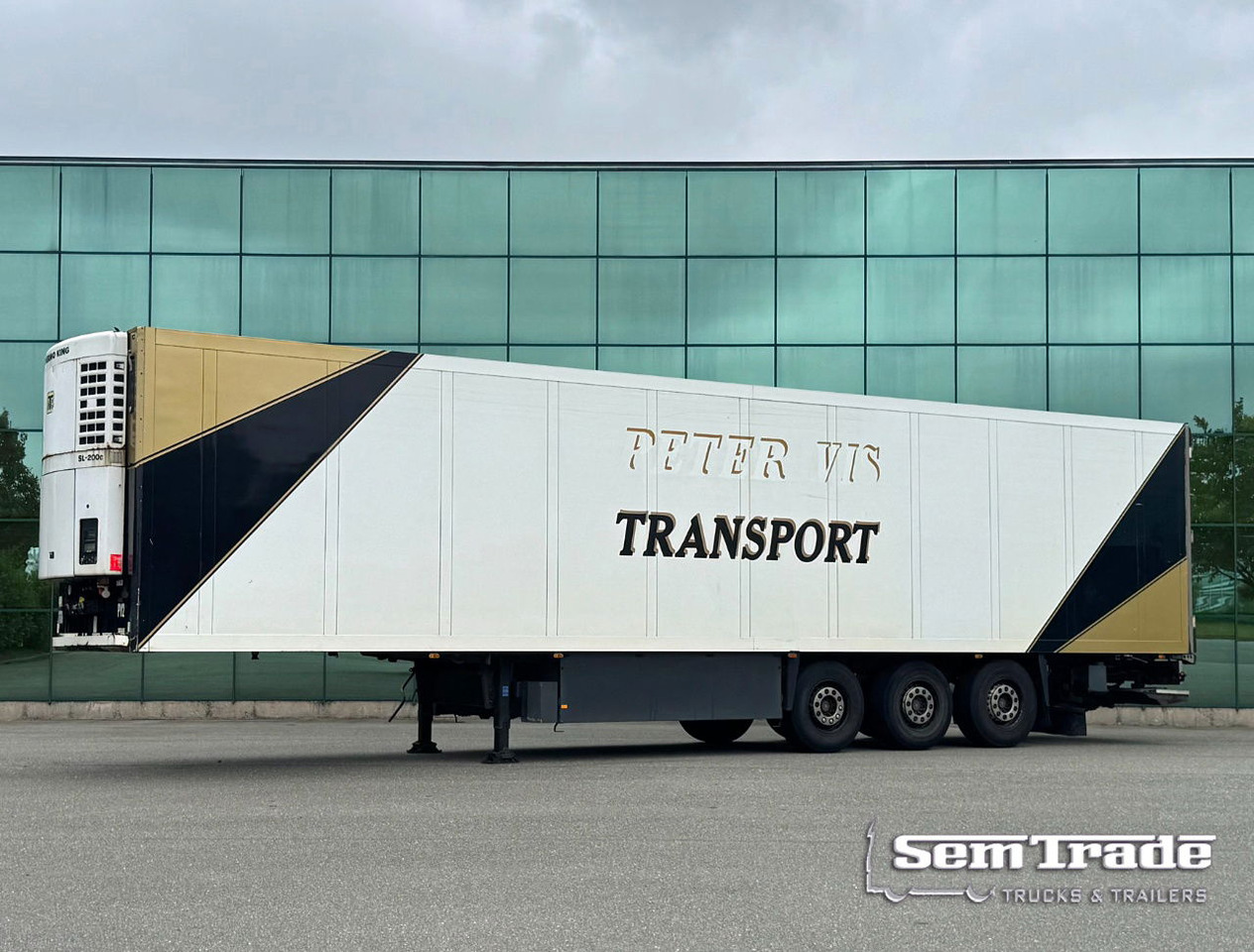 Schmitz Cargobull SKO24 Thermo King SL200e Only 8.900 Hours 270 CM High 250 CM Wide Disc Brakes Lift Axle NL Trailer - Kjølesemi: bilde 1 Schmitz Cargobull SKO24 Thermo King SL200e Only 8.900 Hours 270 CM High 250 CM Wide Disc Brakes Lift Axle NL Trailer - Kjølesemi: bilde 1