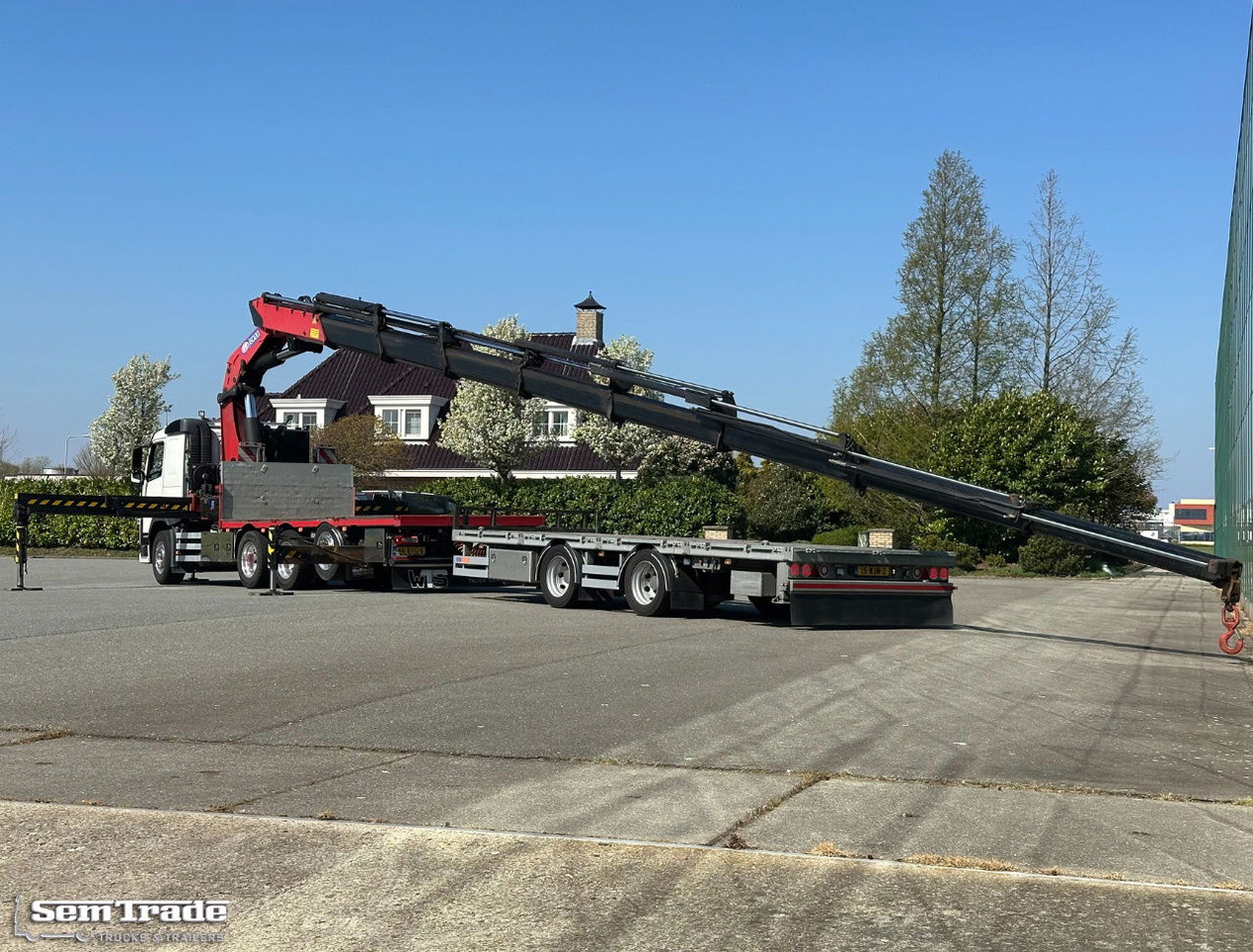 Volvo FMX 540 8X4 HMF 6020 K8 Kraan 231.000 KM + 2023 Sterk Trailer Super Condit - Kranbil: bilde 3 Volvo FMX 540 8X4 HMF 6020 K8 Kraan 231.000 KM + 2023 Sterk Trailer Super Condit - Kranbil: bilde 3