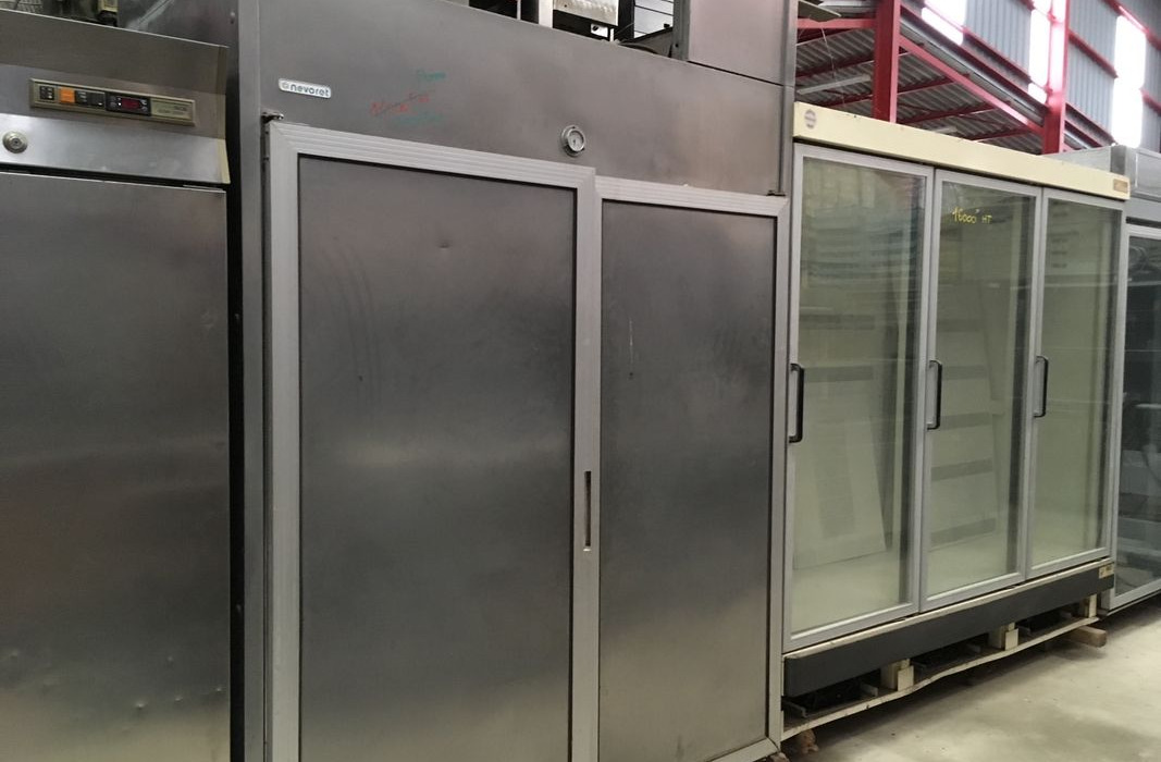 Chambre froide en panneau Chambre froide inox Vitrine haute inox Tour refrigere Vitrine magasin - Utstyr for næringsmiddelindustrien: bilde 4 Chambre froide en panneau Chambre froide inox Vitrine haute inox Tour refrigere Vitrine magasin - Utstyr for næringsmiddelindustrien: bilde 4
