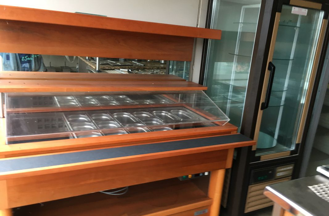 Tour refrigere Gastro ou 600x400 Armoires froides Self de presentation Table de decoupe refrigeree - Utstyr for næringsmiddelindustrien: bilde 2 Tour refrigere Gastro ou 600x400 Armoires froides Self de presentation Table de decoupe refrigeree - Utstyr for næringsmiddelindustrien: bilde 2