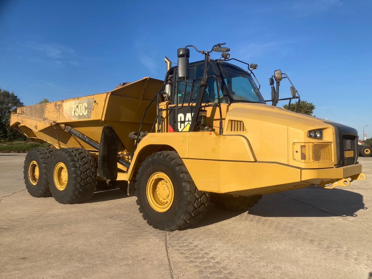 CATERPILLAR 730C - Rammestyrt dumper: bilde 4 CATERPILLAR 730C - Rammestyrt dumper: bilde 4