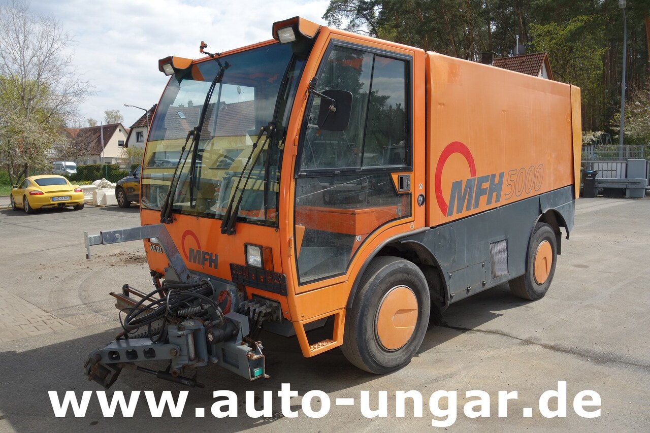 Aebi Schmidt MFH 5000 Kehrmaschine Ersatzteilträger - SpareParts EZ 2000 - Feiebil: bilde 3 Aebi Schmidt MFH 5000 Kehrmaschine Ersatzteilträger - SpareParts EZ 2000 - Feiebil: bilde 3