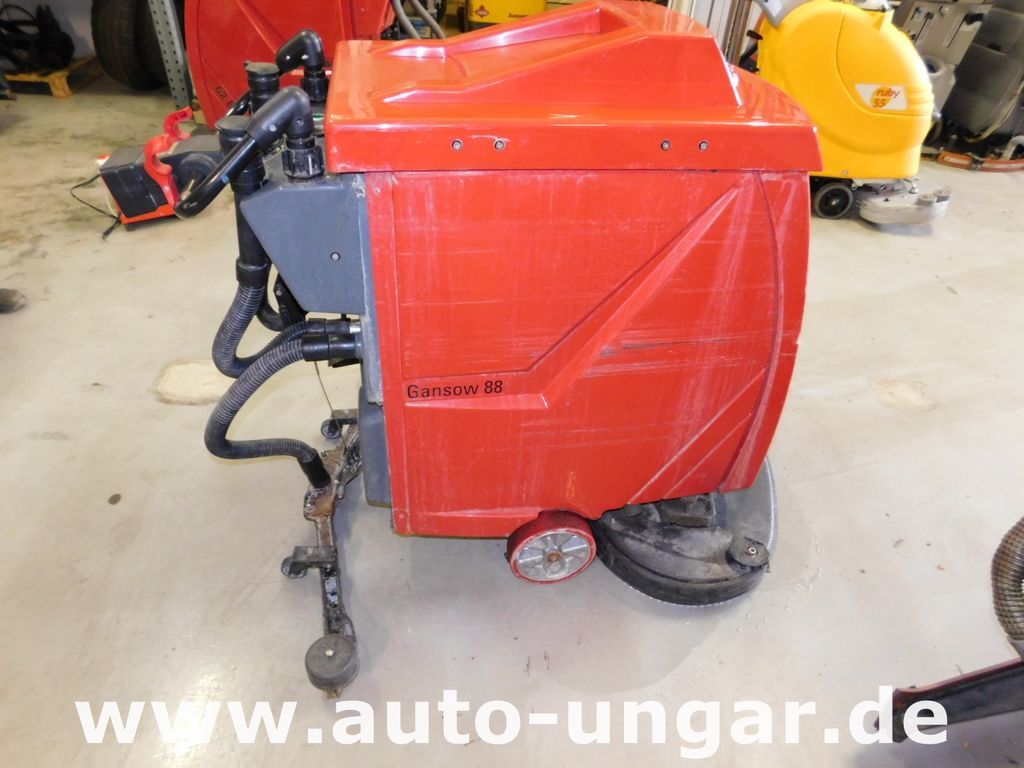 Gansow 88 mit eigenem Antrieb 24V inkl. Ladegerät - Gulvvaskemaskin: bilde 2 Gansow 88 mit eigenem Antrieb 24V inkl. Ladegerät - Gulvvaskemaskin: bilde 2